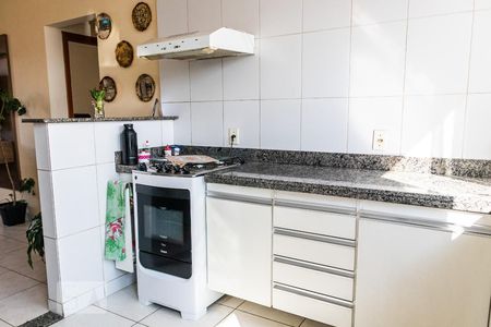 Cozinha de apartamento à venda com 2 quartos, 60m² em Paquetá, Belo Horizonte