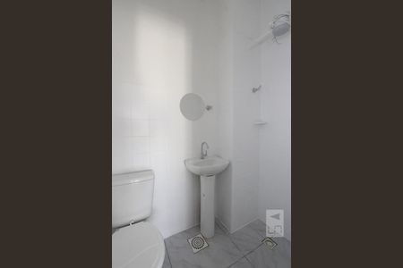 BANHEIRO de kitnet/studio para alugar com 1 quarto, 22m² em Rio Branco, Porto Alegre