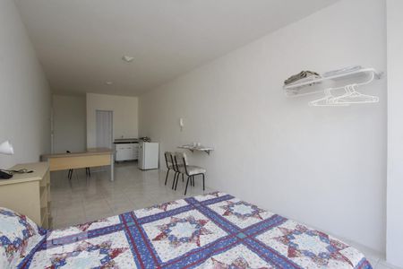 QUARTO de kitnet/studio para alugar com 1 quarto, 22m² em Rio Branco, Porto Alegre