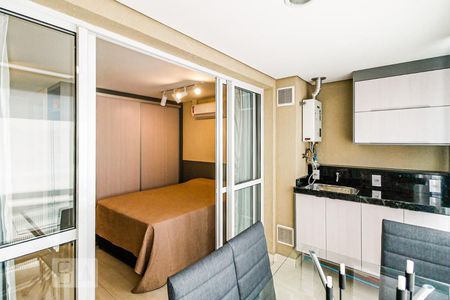 Varanda de kitnet/studio para alugar com 1 quarto, 26m² em Campo Belo, São Paulo