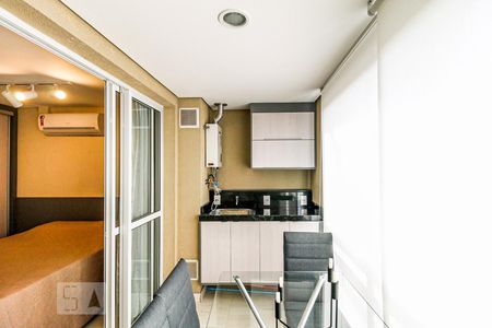 Varanda de kitnet/studio para alugar com 1 quarto, 26m² em Campo Belo, São Paulo