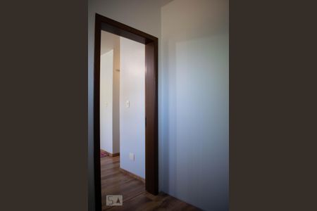 Closet de casa à venda com 4 quartos, 300m² em Partenon, Porto Alegre