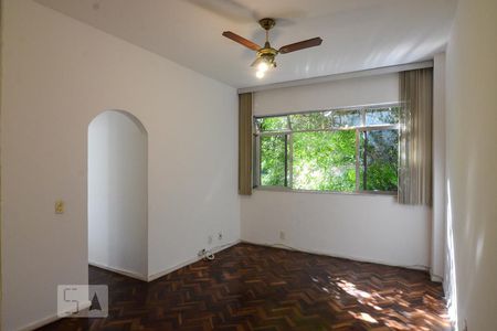 Sala de apartamento para alugar com 2 quartos, 58m² em Laranjeiras, Rio de Janeiro