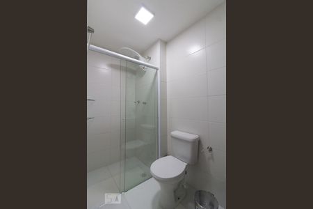 Banheiro de kitnet/studio para alugar com 1 quarto, 45m² em Jardim América, Sorocaba
