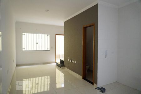 Sala/Cozinha de casa de condomínio para alugar com 2 quartos, 62m² em Penha de França, São Paulo