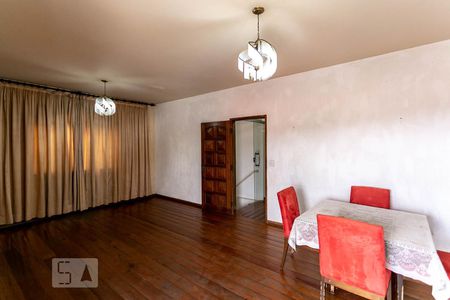 Sala de casa para alugar com 6 quartos, 550m² em Ouro Preto, Belo Horizonte