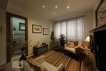 Sala de estar de apartamento à venda com 4 quartos, 127m² em Santo Antônio, São Caetano do Sul