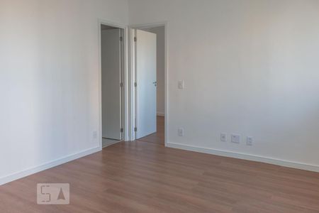 Sala de apartamento para alugar com 1 quarto, 46m² em Jardim Tupanci, Barueri