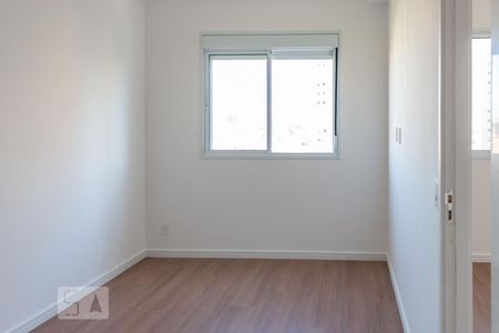 Quarto de apartamento para alugar com 1 quarto, 46m² em Jardim Tupanci, Barueri