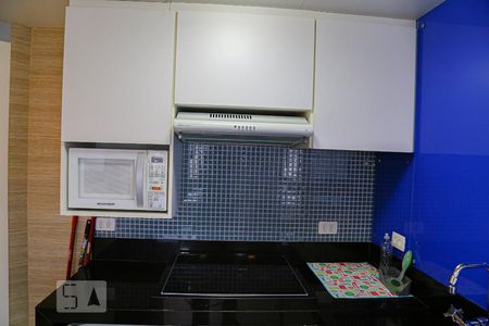 Cozinha de kitnet/studio à venda com 1 quarto, 32m² em Higienópolis, São Paulo