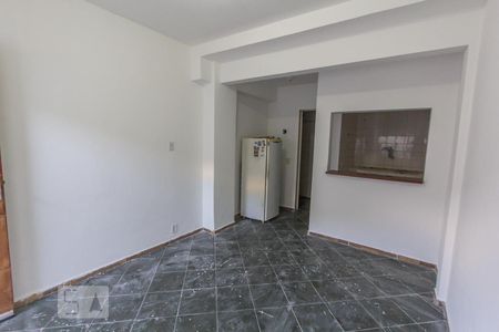 Sala e quarto de kitnet/studio para alugar com 1 quarto, 25m² em Anil, Rio de Janeiro