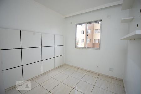 Quarto 1 de apartamento para alugar com 2 quartos, 49m² em Samambaia Sul (samambaia), Brasília