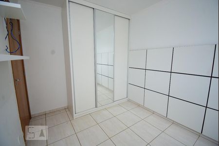 Quarto 1 de apartamento para alugar com 2 quartos, 49m² em Samambaia Sul (samambaia), Brasília