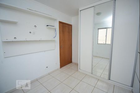 Quarto 1 de apartamento para alugar com 2 quartos, 49m² em Samambaia Sul (samambaia), Brasília