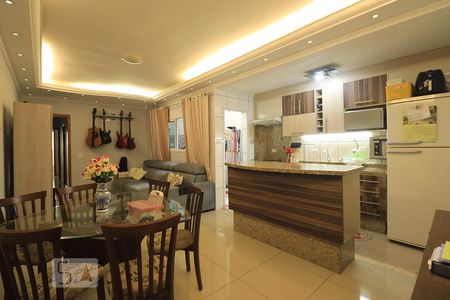 Sala de apartamento à venda com 2 quartos, 70m² em Vila Humaitá, Santo André