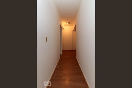Corredor de apartamento para alugar com 2 quartos, 99m² em Cerqueira César, São Paulo