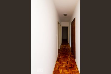 Corredor de apartamento à venda com 2 quartos, 96m² em Sumaré, São Paulo