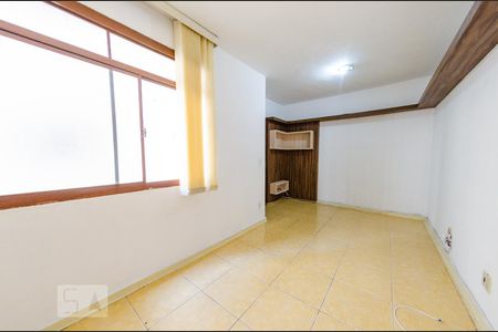 Sala de apartamento à venda com 2 quartos, 48m² em Padre Eustáquio, Belo Horizonte
