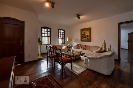 Sala 1 de casa à venda com 5 quartos, 650m² em Santa Lúcia, Belo Horizonte