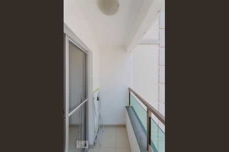 Sacada Sala de apartamento à venda com 2 quartos, 42m² em Jardim Santa Teresinha, São Paulo