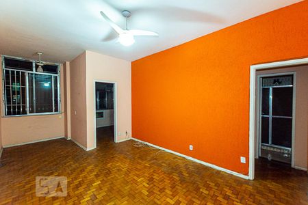 Sala de apartamento para alugar com 3 quartos, 700m² em Icaraí, Niterói