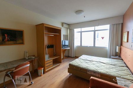 Apartamento à venda com 31m², 1 quarto e sem vagaSala/Quarto