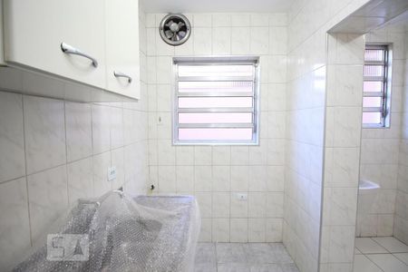 Cozinha de apartamento para alugar com 1 quarto, 45m² em Vila Nova Caledônia, São Paulo