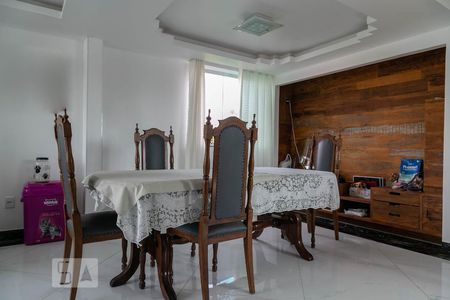 Sala 1 de apartamento à venda com 3 quartos, 170m² em Floresta, Belo Horizonte