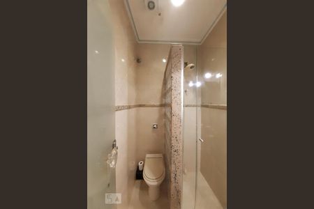 Casa de condomínio à venda com 448m², 6 quartos e 2 vagas Casa de condomínio à venda com 448m², 6 quartos e 2 vagasBanheiro da Suíte 3