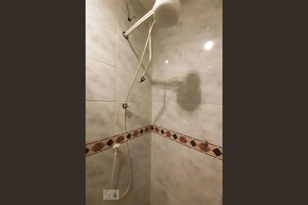 Casa de condomínio à venda com 448m², 6 quartos e 2 vagas Casa de condomínio à venda com 448m², 6 quartos e 2 vagasBanheiro da Suíte 1