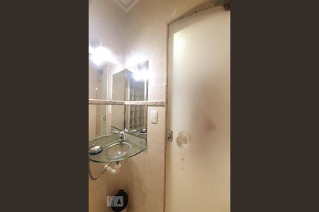 Casa de condomínio à venda com 448m², 6 quartos e 2 vagas Casa de condomínio à venda com 448m², 6 quartos e 2 vagasBanheiro da Suíte 3