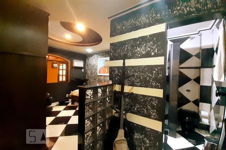 Casa de condomínio à venda com 448m², 6 quartos e 2 vagas Casa de condomínio à venda com 448m², 6 quartos e 2 vagasQuarto 3 - Suíte