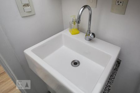 Lavabo de casa à venda com 3 quartos, 137m² em Vila Andrade, São Paulo