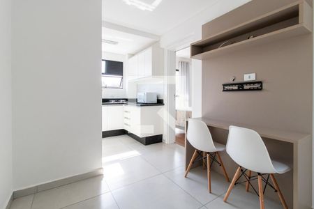 Sala/Cozinha de apartamento para alugar com 1 quarto, 30m² em Mercês, Curitiba