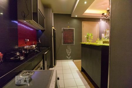 Cozinha de apartamento à venda com 2 quartos, 49m² em Mário Quintana, Porto Alegre