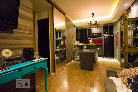 Sala de apartamento à venda com 2 quartos, 49m² em Mário Quintana, Porto Alegre