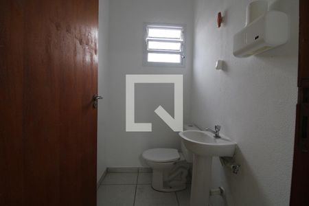 Banheiro da suíte de apartamento à venda com 3 quartos, 120m² em Veleiros, São Paulo