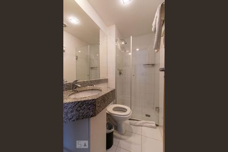 Banheiro de apartamento para alugar com 1 quarto, 25m² em Sul (águas Claras), Brasília