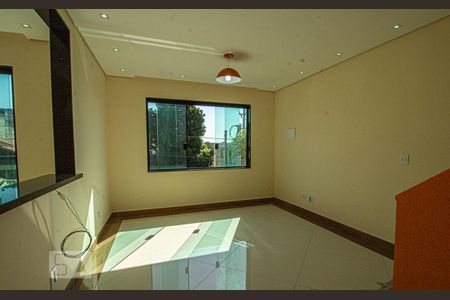 Sala de casa à venda com 4 quartos, 240m² em Jardim Maringá, São Paulo