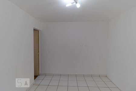 Sala de kitnet/studio para alugar com 1 quarto, 51m² em Bosque, Campinas