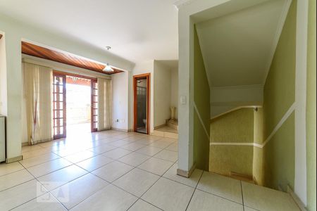 Sala de casa à venda com 2 quartos, 530m² em Jardim Orlandina, São Bernardo do Campo