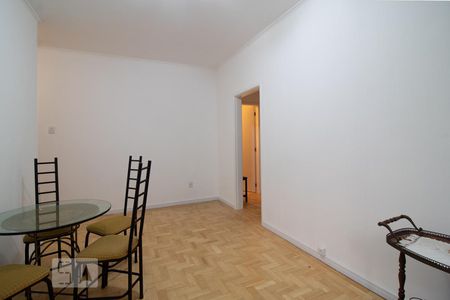 Sala de apartamento à venda com 2 quartos, 68m² em Independência, Porto Alegre