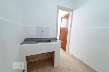 Cozinha de kitnet/studio para alugar com 1 quarto, 23m² em Bom Retiro, São Paulo