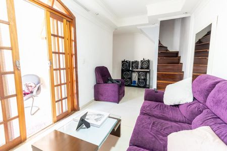 Sala de casa à venda com 5 quartos, 200m² em Socorro, São Paulo