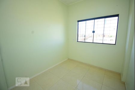 Quarto 1 de apartamento para alugar com 2 quartos, 40m² em Ceilândia Norte (ceilândia), Brasília