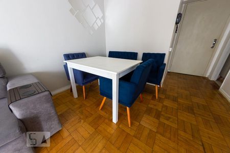 Sala de apartamento para alugar com 1 quarto, 47m² em Centro Histórico, Porto Alegre