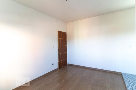 Suíte de casa à venda com 3 quartos, 200m² em Jardim Verônia, São Paulo