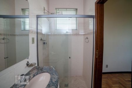 banheiro suite de apartamento à venda com 3 quartos, 140m² em Gutierrez, Belo Horizonte
