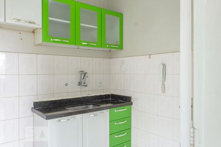 Cozinha de apartamento à venda com 2 quartos, 44m² em Planalto, Belo Horizonte
