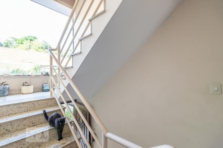 Escada de casa de condomínio à venda com 3 quartos, 192m² em Vila Salete, São Paulo